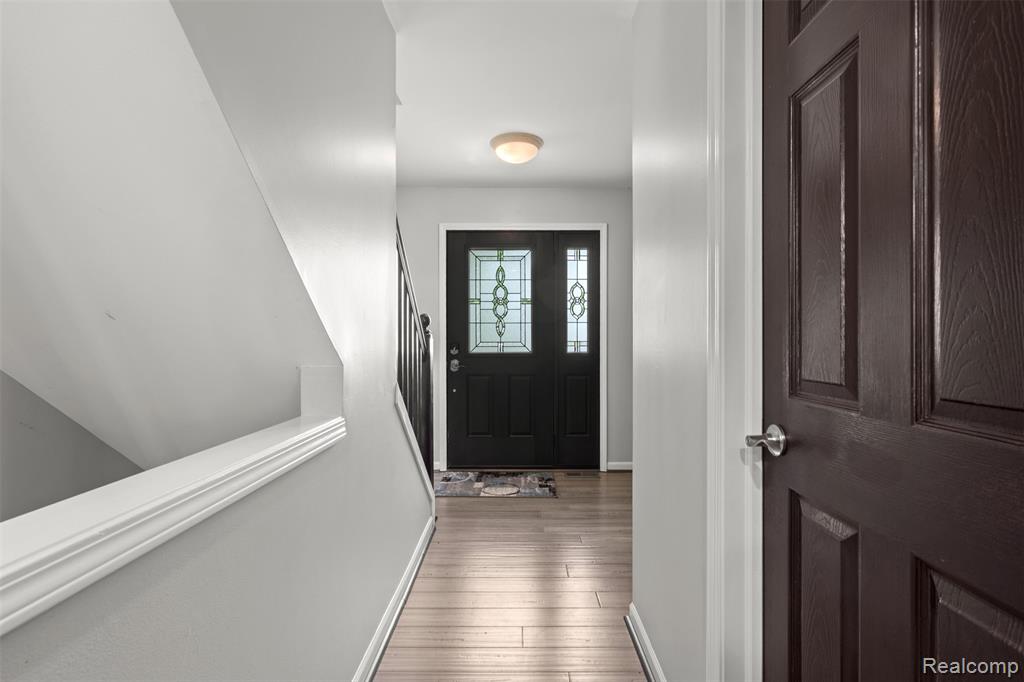 6248 Lake Waldon Court, Clarkston, MI — Photo 9