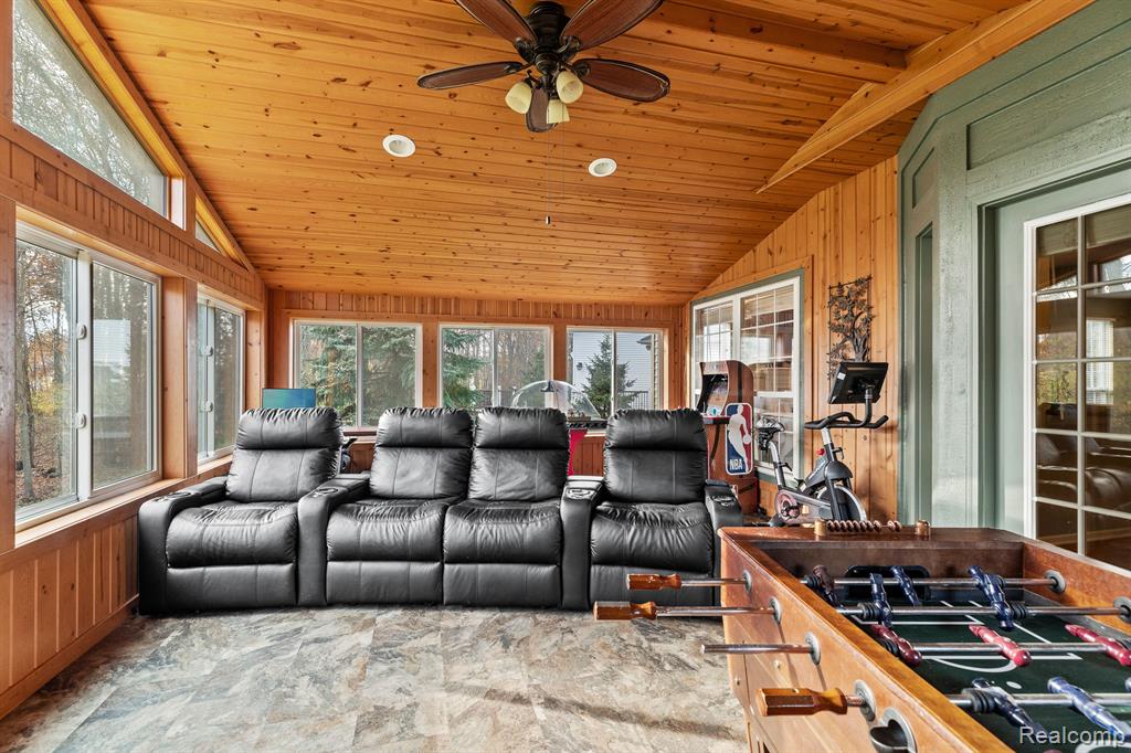 1095 APPALOOSA Court, South Lyon, MI 48178 — Photo 20