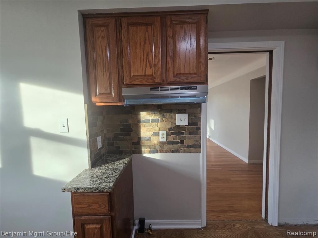 9560 Dixie, Redford, MI 48239 — Photo 4