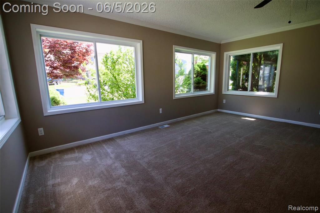 7044 Desmond Road, Waterford, MI 48329 — Photo 57