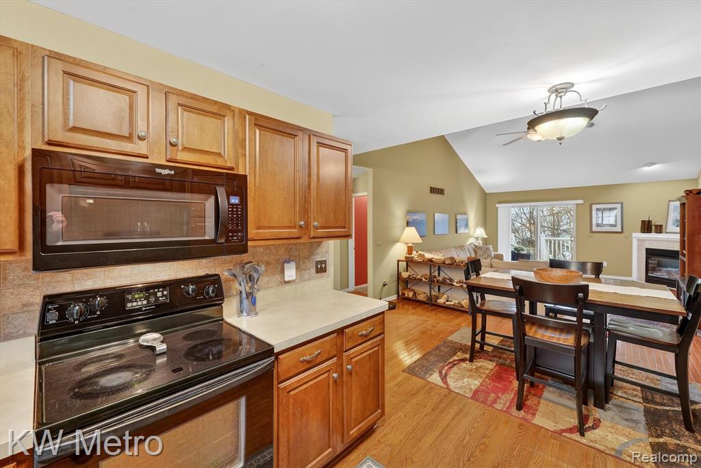 4668 Summer Ridge Drive, Howell, MI 48843 — Photo 14