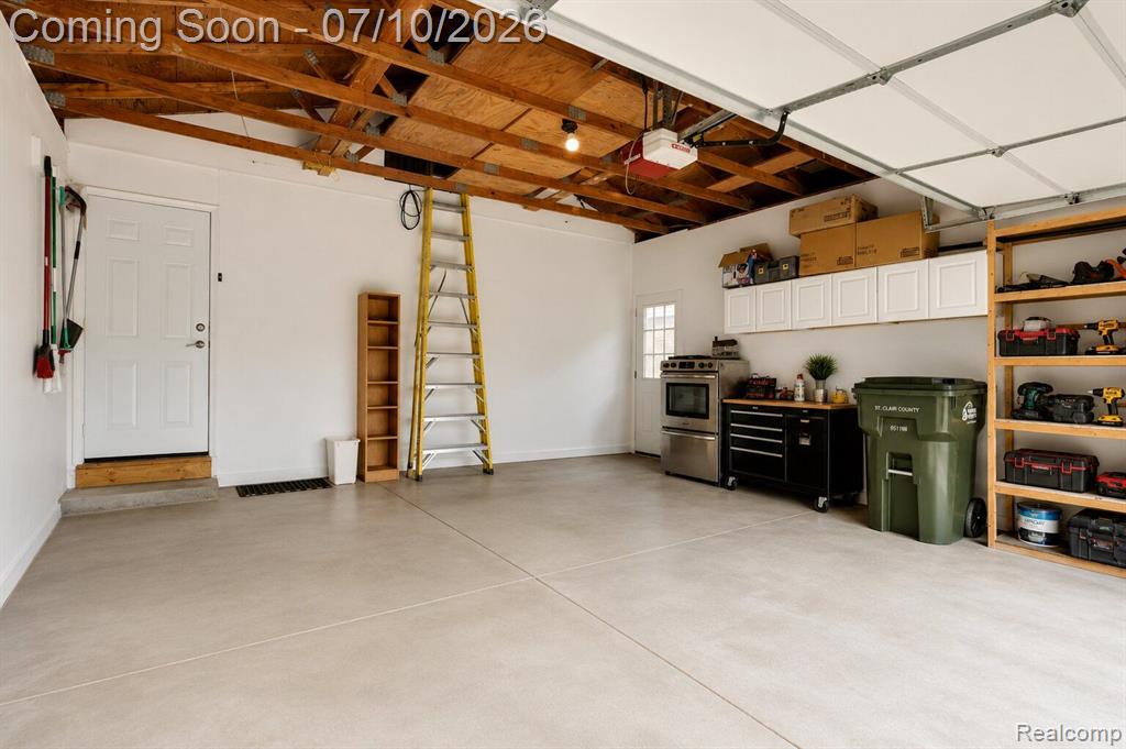 40042 Stimpson Drive, Sterling Heights, MI 48310 — Photo 30