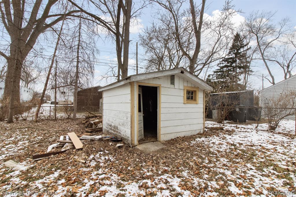 8931 Fremont Street, Livonia, MI 48150 — Photo 30