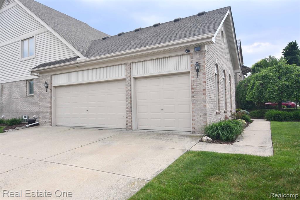 42388 Shulock Drive, Clinton Twp, MI 48038 — Photo 3