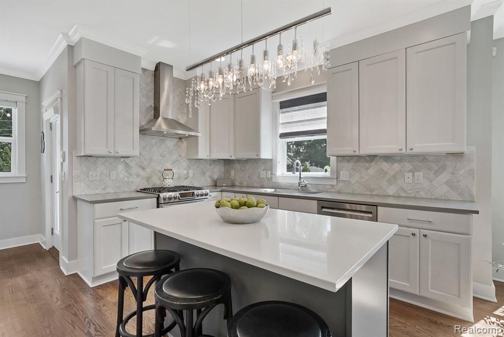 902 FERNWOOD Road, Royal Oak, MI 48067 — Photo 10