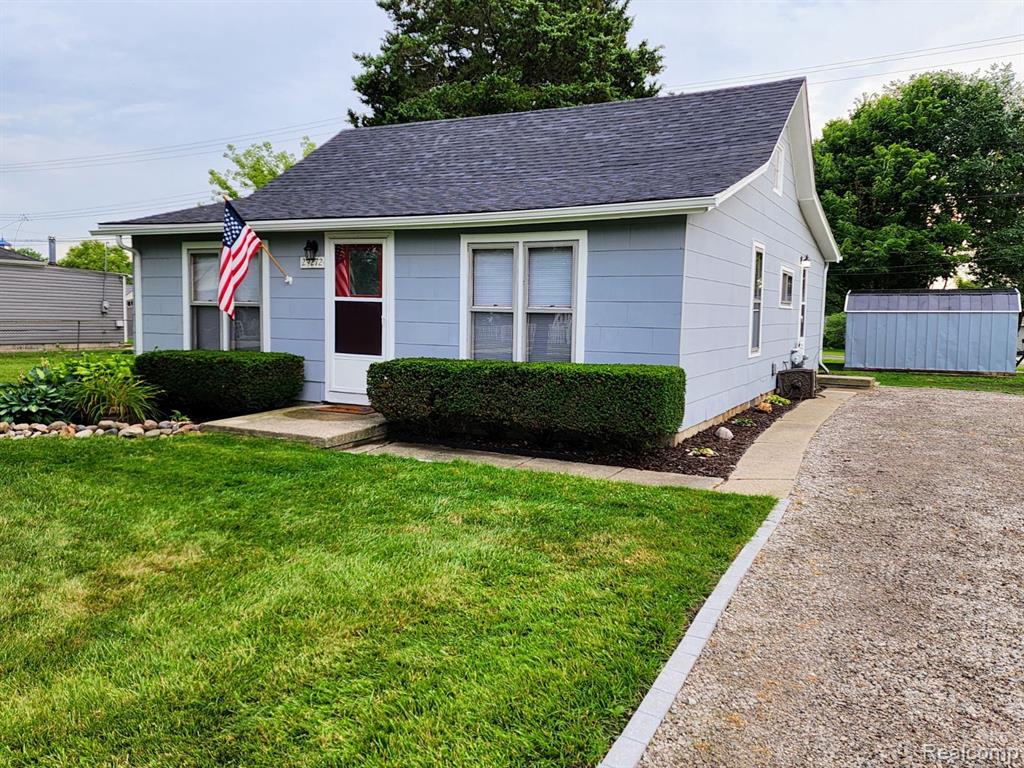 29272 ADAMS Drive, Gibraltar, MI — Photo 3