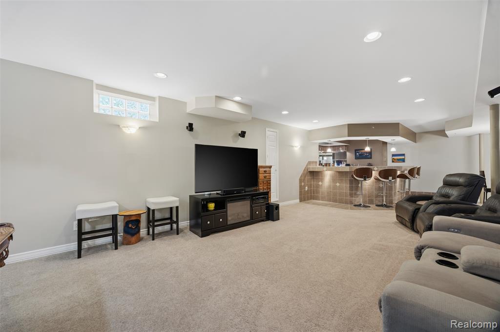 47041 Hidden River Circle N, Canton, MI 48188 — Photo 34