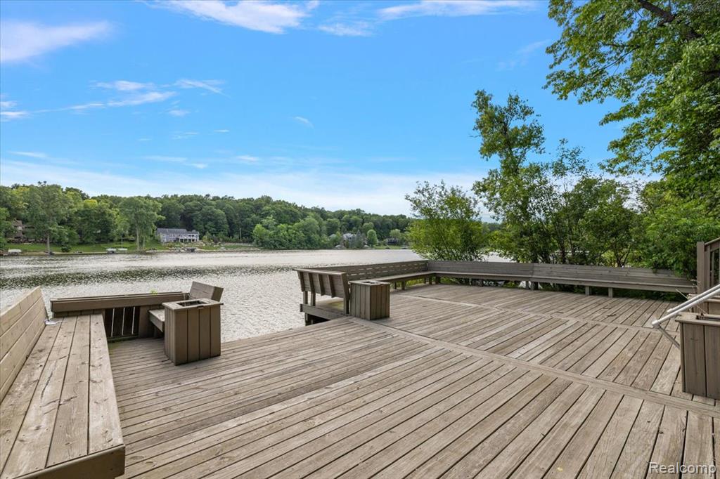 7291 Parkwood Drive, Fenton, MI 48430 — Photo 51
