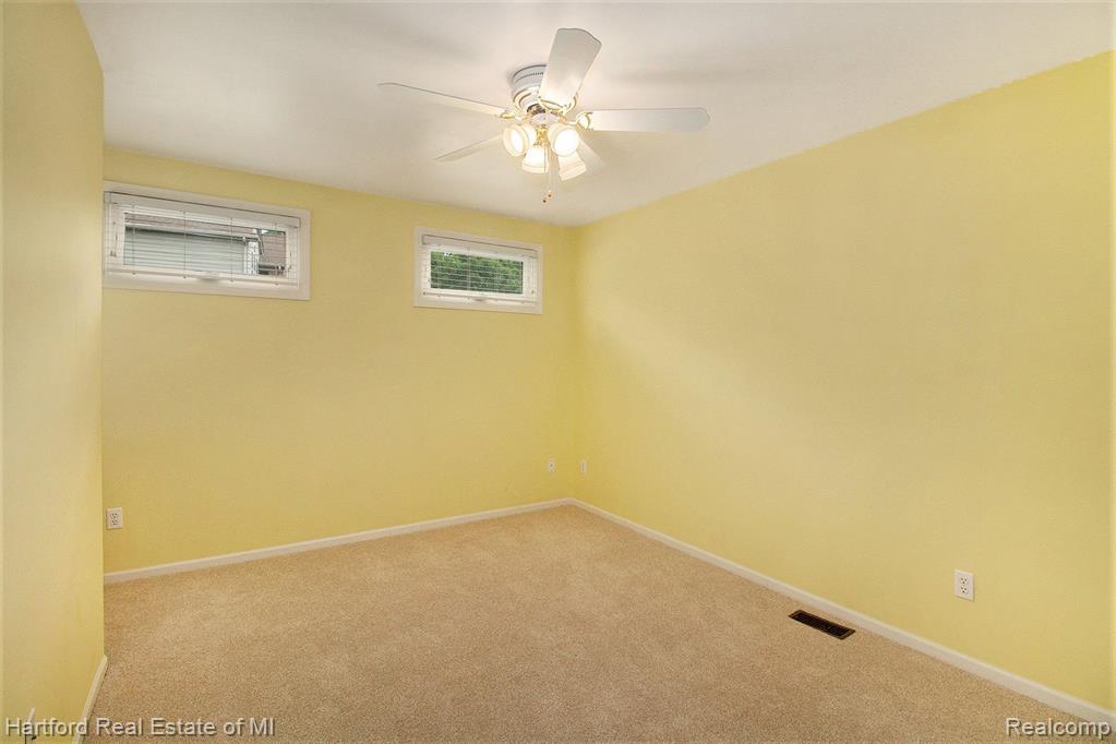 929 Winding Way, Milford, MI 48381 — Photo 31