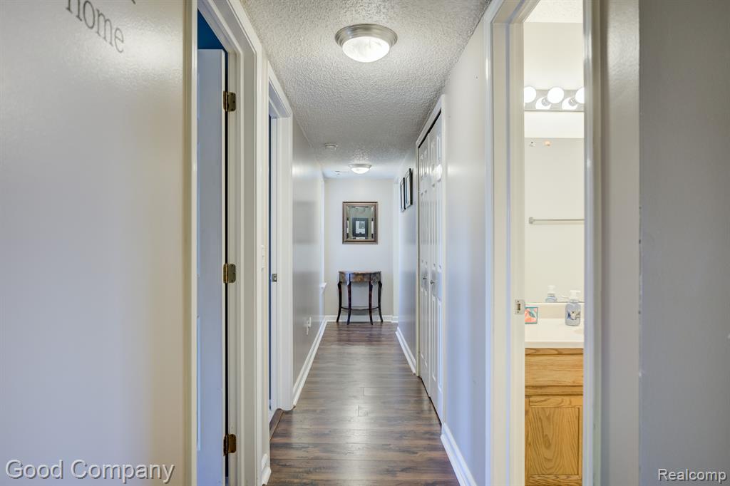 4910 HARBOR POINT Drive, 3, Waterford, MI 48329 — Photo 19