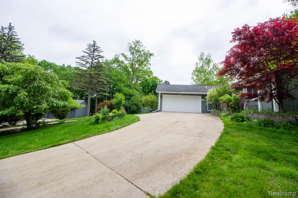 5107 CHESTERSHIRE CT, West Bloomfield, MI — Photo 2