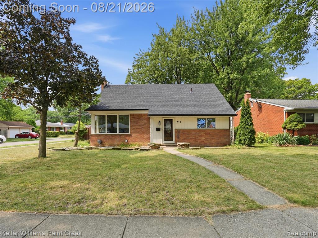 711 Jamaica Drive, Troy, MI 48083
