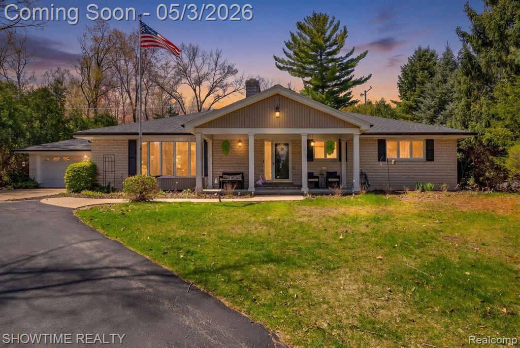5211 Lakeshore Road, Fort Gratiot, MI 48059 — front exterior
