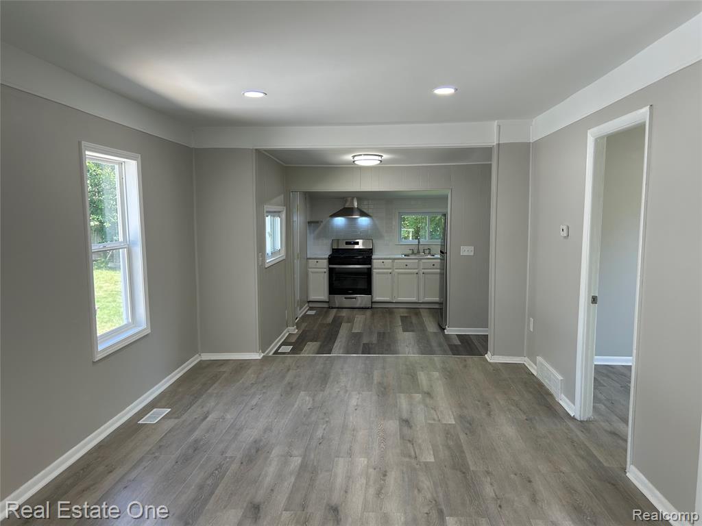 458 Kenilworth Avenue, Pontiac, MI 48342 — Photo 8
