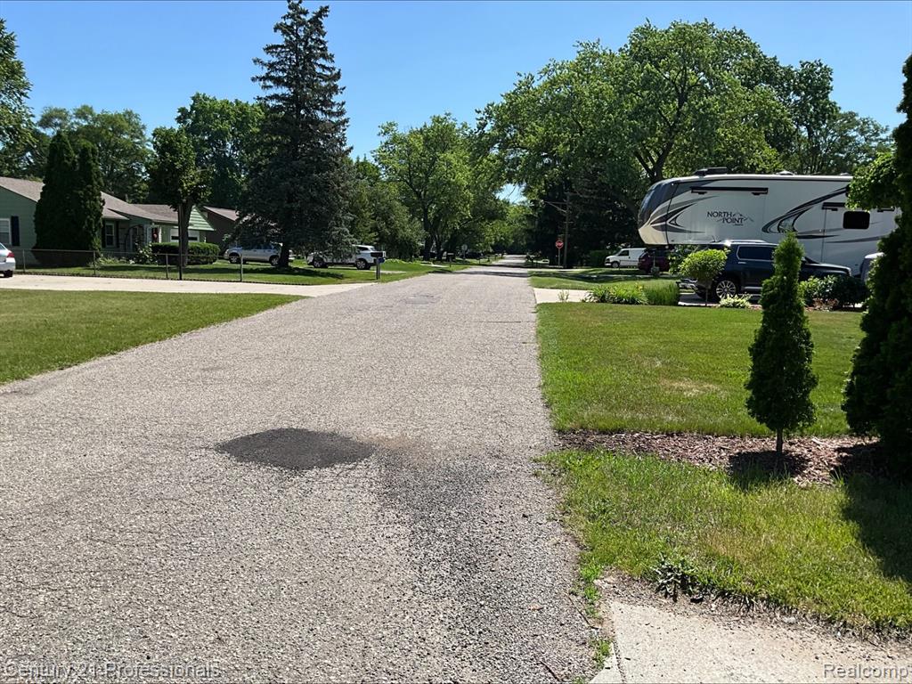 4155 Meigs Avenue, Waterford, MI 48329 — Photo 13