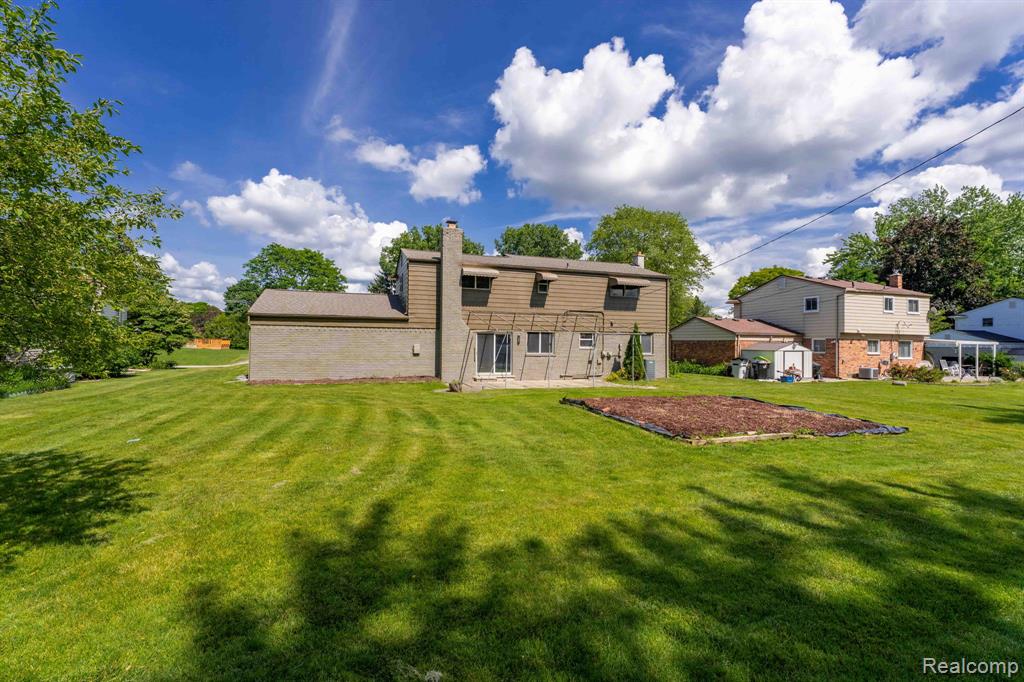 6780 Lee Crest Drive, West Bloomfield, MI — Photo 61