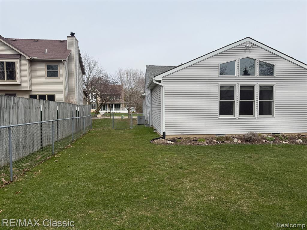 5855 Caleta Drive, Lansing, MI 48911 — Photo 44
