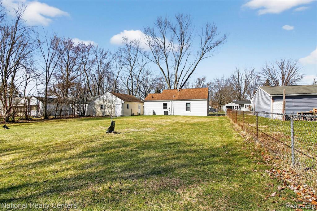 8880 Marlowe Avenue, Plymouth, MI 48170 — Photo 32