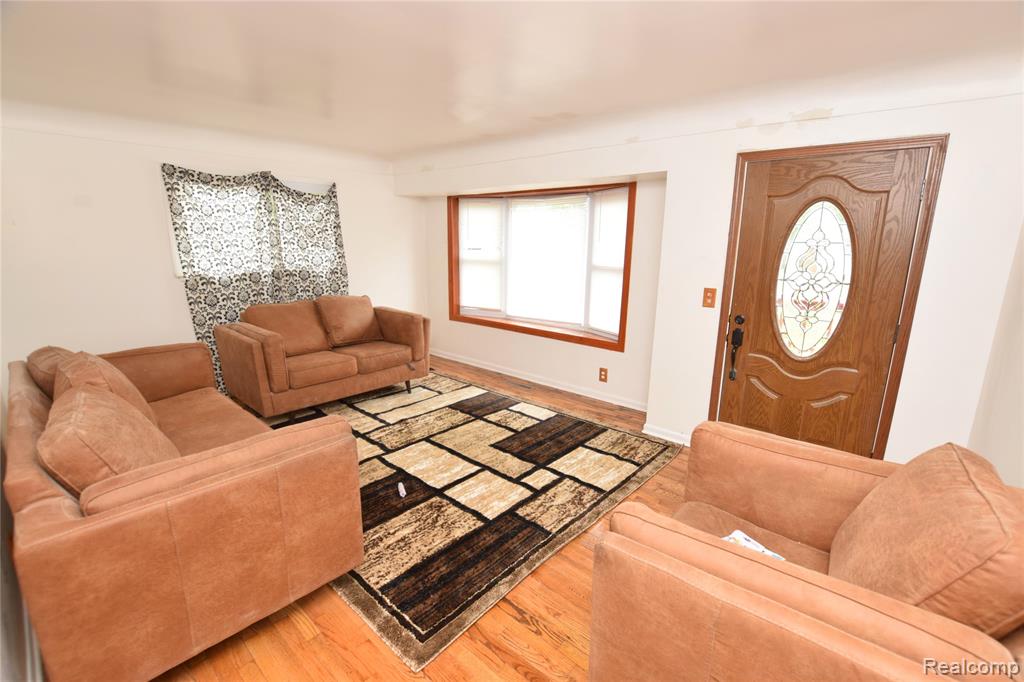 6022 Sally Court, Flint, MI 48505 — Photo 2