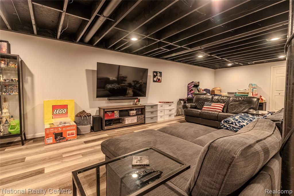 45933 Brookside North Drive, Macomb, MI 48044 — Photo 14