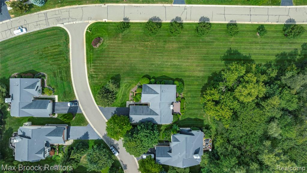 5015 Lake Vista Drive, West Bloomfield, MI 48323 — Photo 53