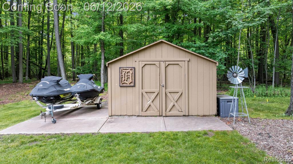 2285 Somerville Drive, Oxford, MI 48371 — Photo 9