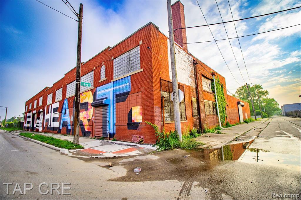 14277 MEYERS Road, Detroit, MI 48227 — Photo 17