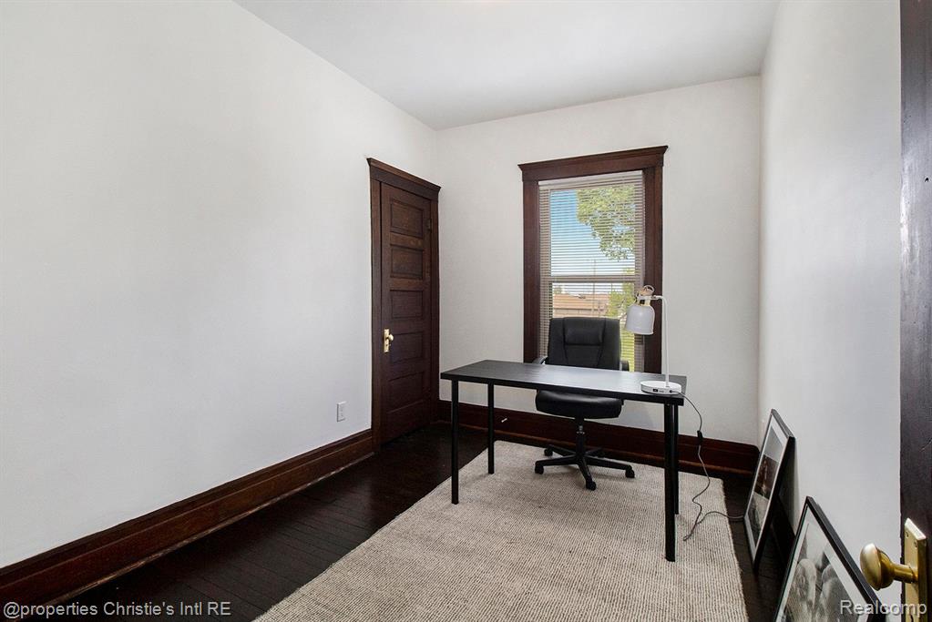 3515 FISCHER Street, Detroit, MI 48214 — Photo 17