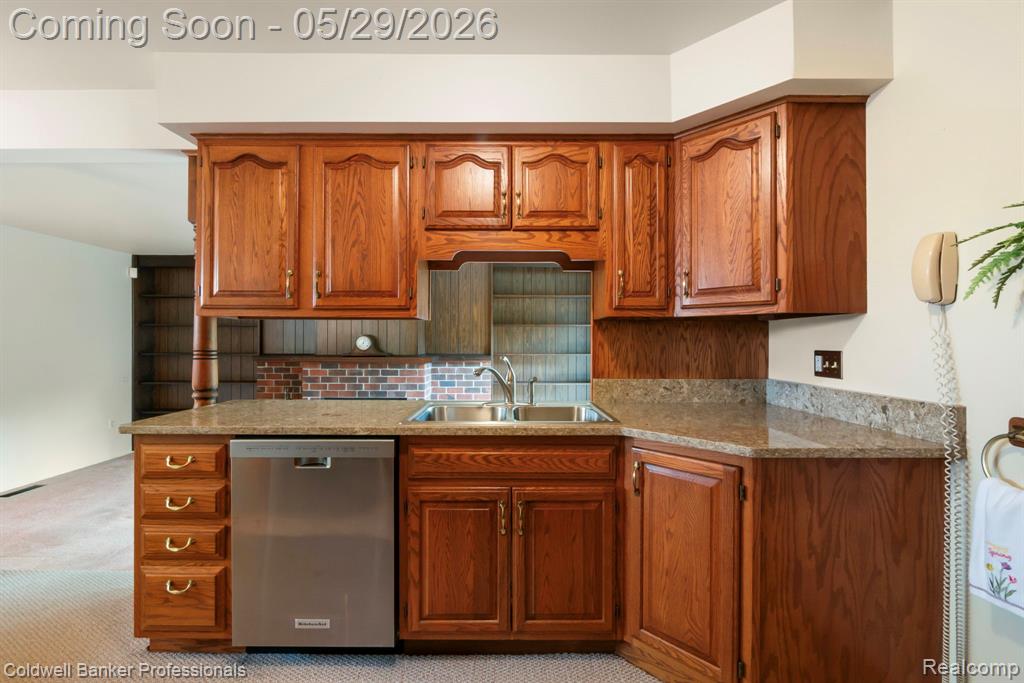 9310 Oakcliffe Drive, Plymouth, MI 48170 — Photo 33