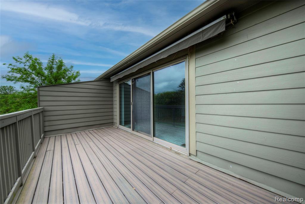 671 Watersedge Drive, Ann Arbor, MI 48105 — Photo 27