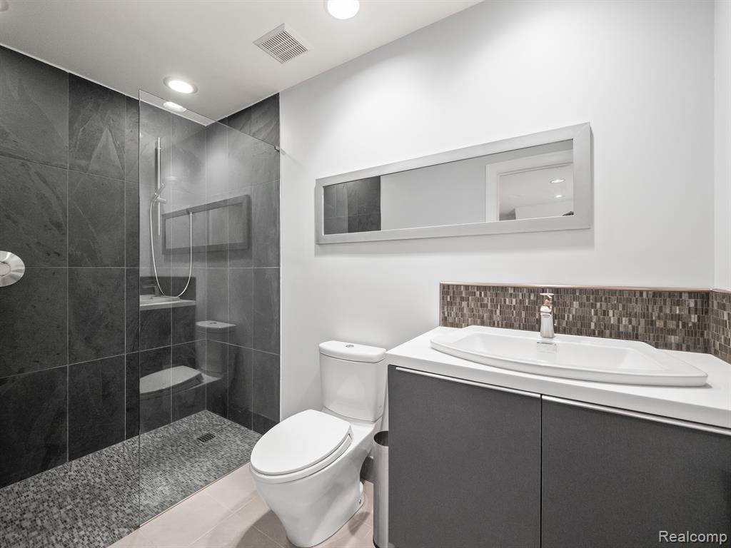 788 S BATES Street, Birmingham, MI 48009 — Photo 45