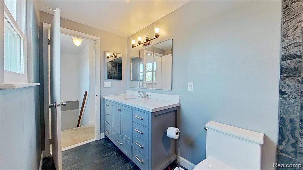8252 Tinkler Road, Sterling Heights, MI 48312 — Photo 23
