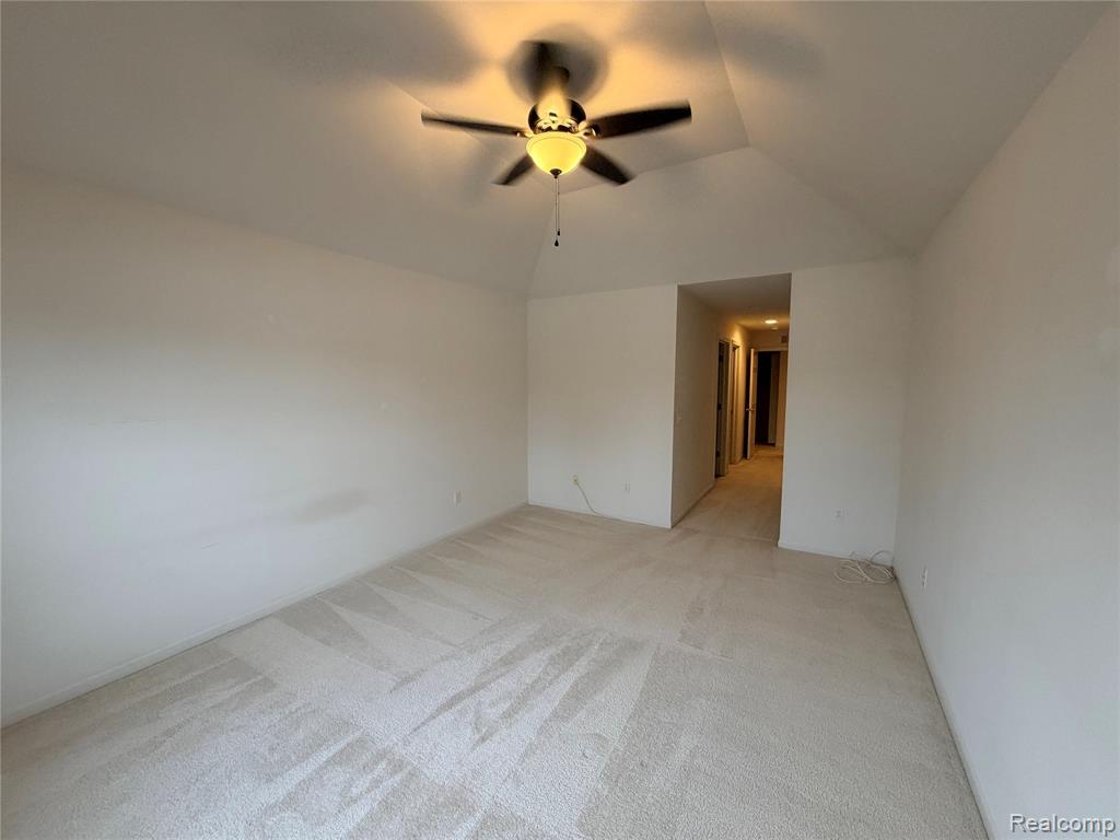 714 OLDE ENGLISH Circle, Unit 30, Howell, MI 48855 — Photo 14