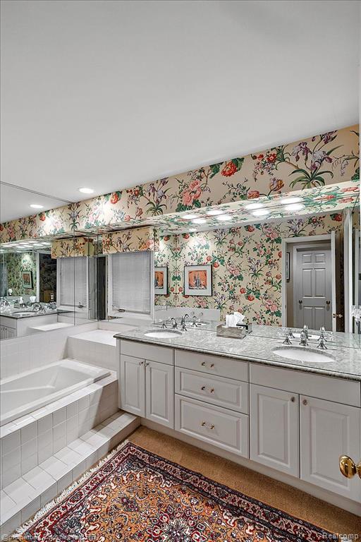 5579 Pine Brooke Court, Bloomfield Hills, MI 48304 — Photo 24