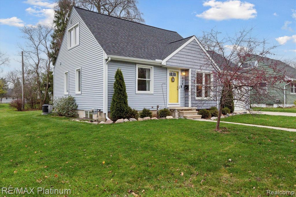 624 RIDDLE Street, Howell, MI 48843 — Photo 2