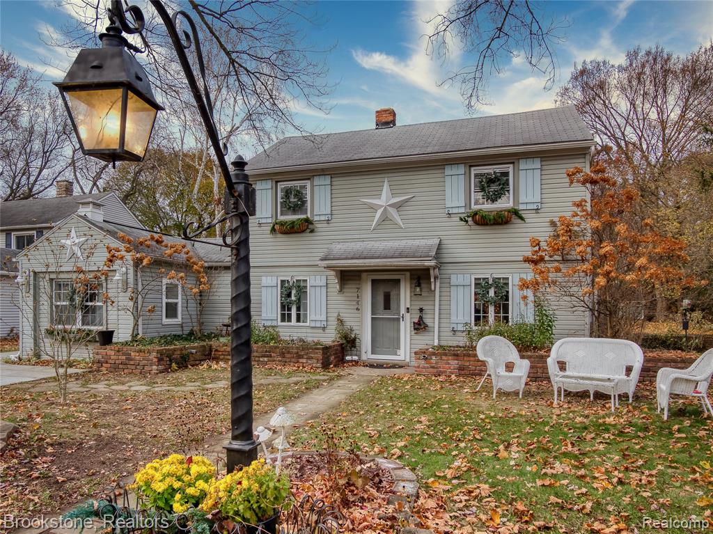 7146 ARROWOOD Drive, West Bloomfield, MI 48324 — front exterior