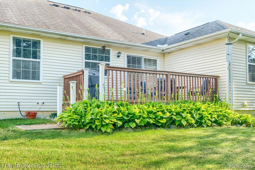 5281 Magnolia Drive, Grand Blanc, MI 48439 — Photo 9