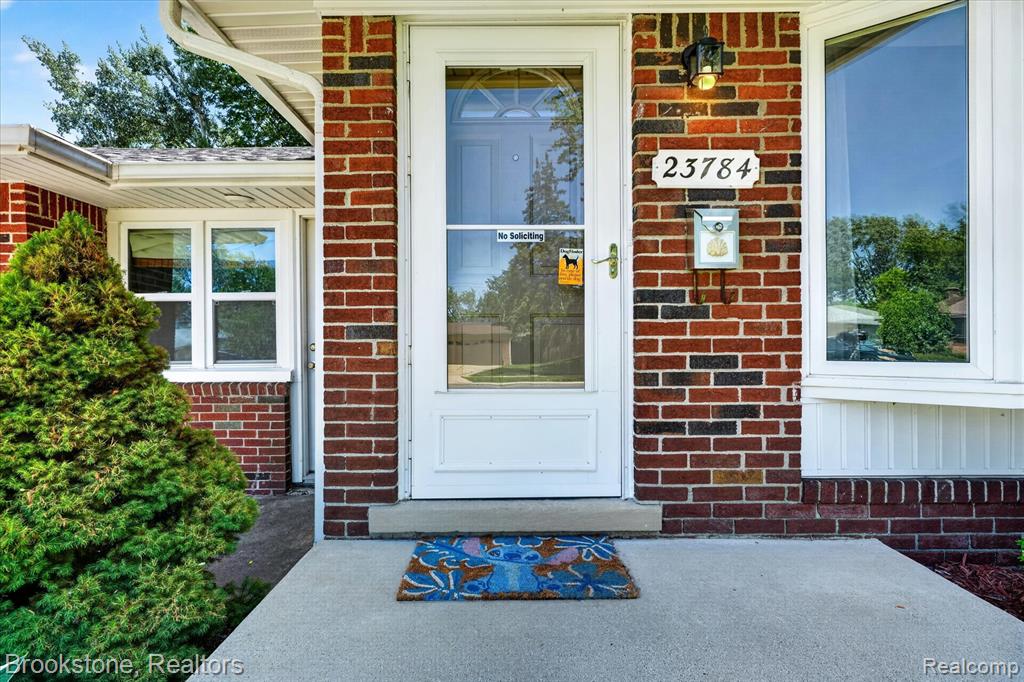 23784 Linne Street, Clinton Twp, MI 48035 — Photo 4
