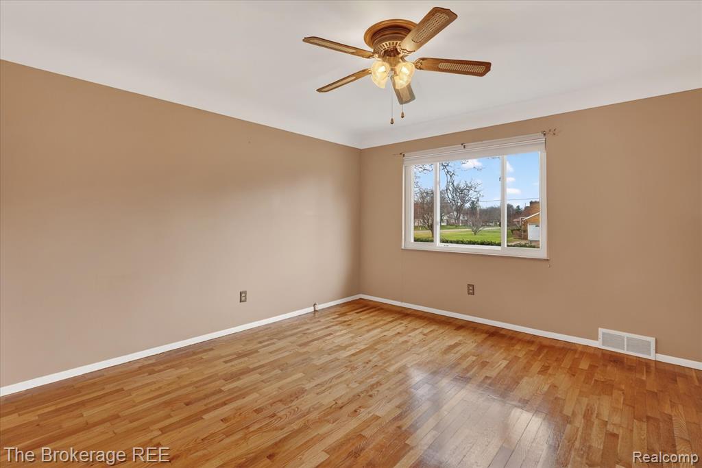 4224 Potter Road, Burton, MI 48509 — Photo 15