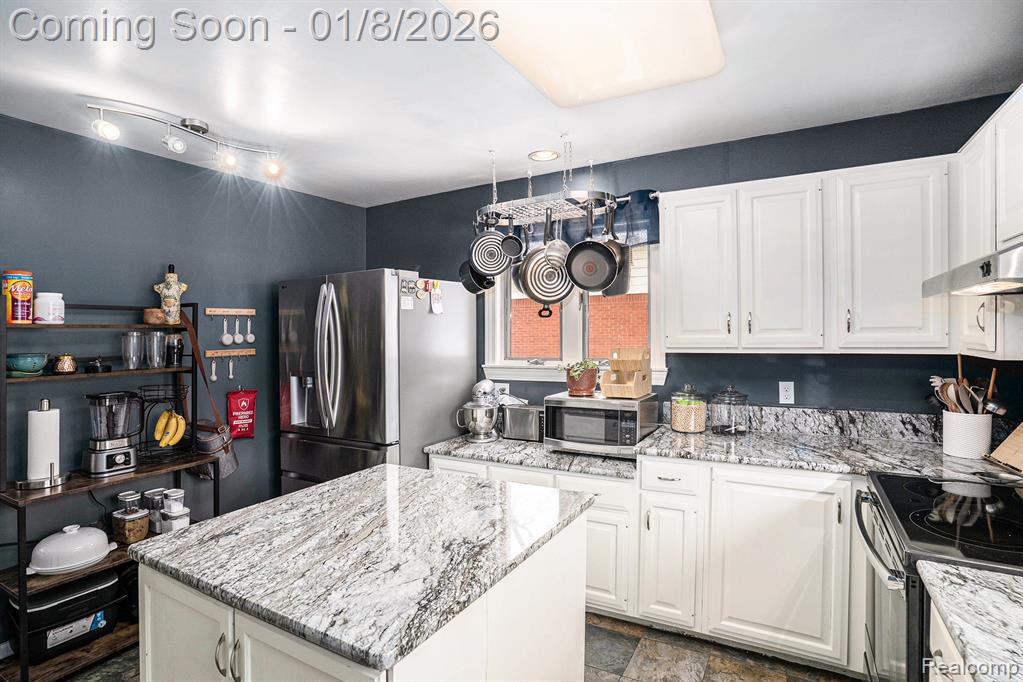 5995 Paramus, Clarkston, MI — Photo 9