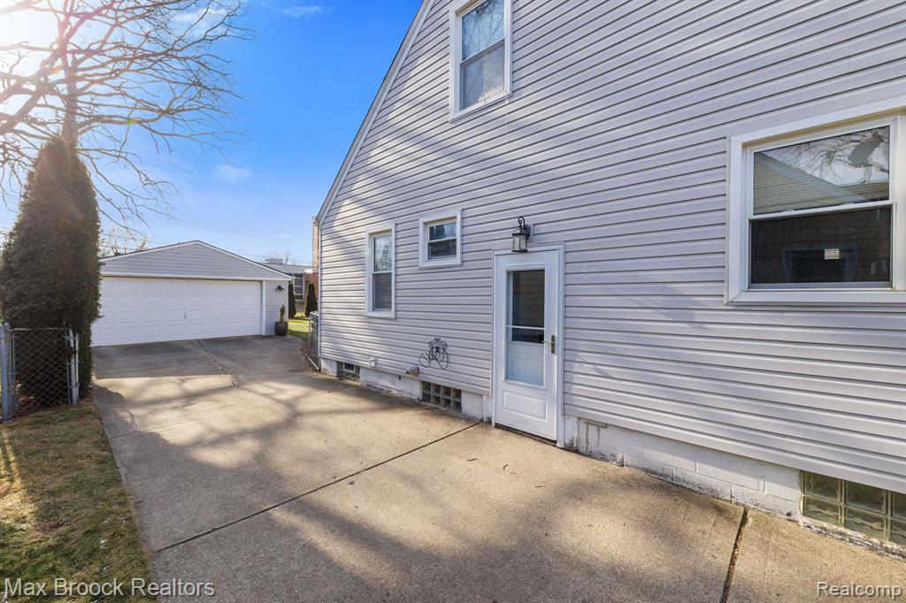 490 ROTH Boulevard, Clawson, MI — Photo 27