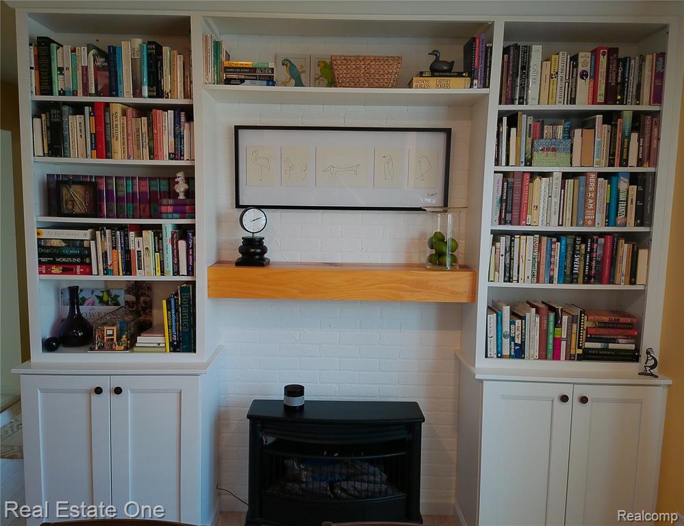 11730 Cedarbrook Drive, South Lyon, MI 48178 — Photo 9
