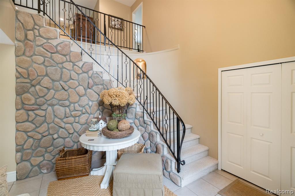 3831 Woodland Drive, Highland, MI 48356 — Photo 5