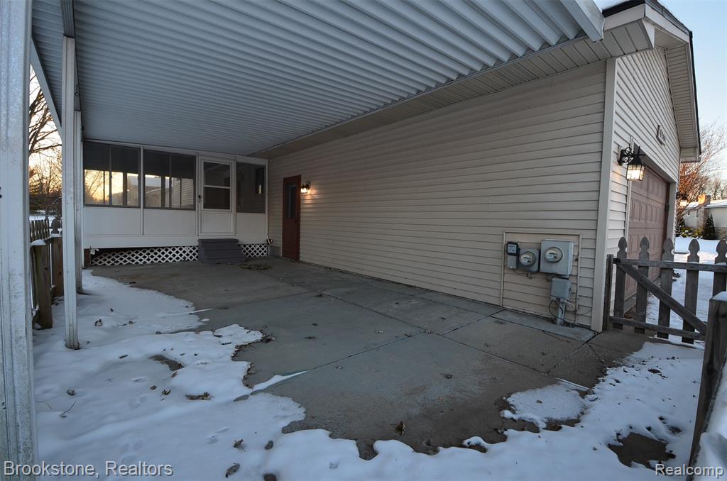 7244 Chapel View Drive, Clarkston, MI — Photo 4