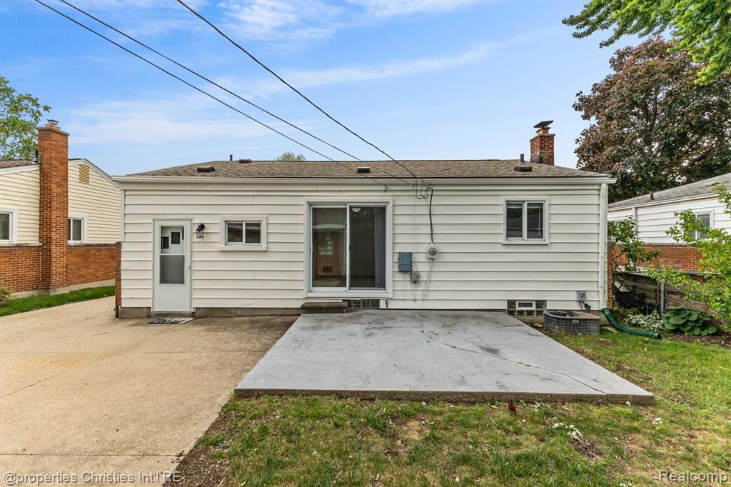 309 Sonia Avenue, Madison Heights, MI 48071 — Photo 27