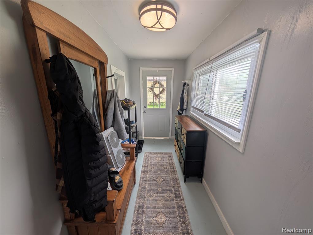 9032 Deering Street, Livonia, MI 48150 — Photo 3