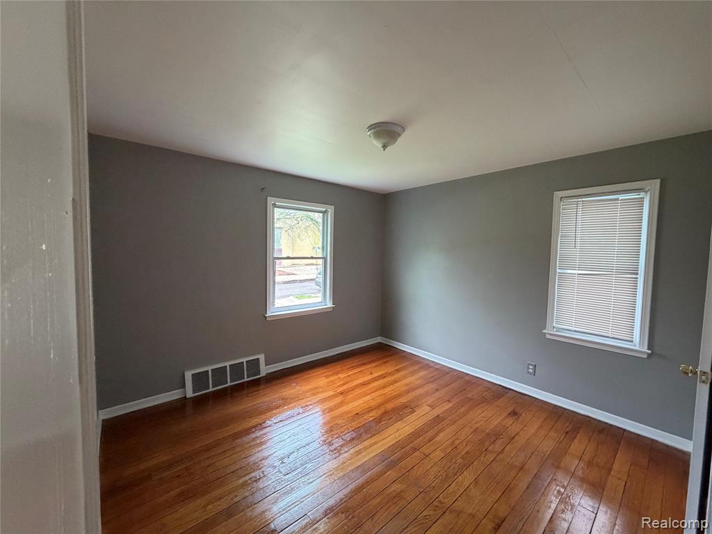 7744 Asbury Park, Detroit, MI 48228 — Photo 4