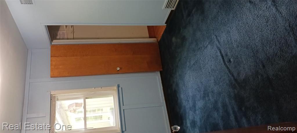 165 Wabasso Street, Wolverine Lake, MI 48390 — Photo 12
