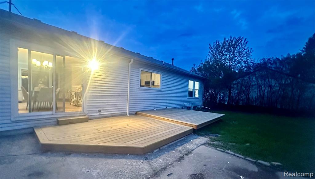 5783 Williamsburg Court, Waterford, MI 48327 — Photo 87