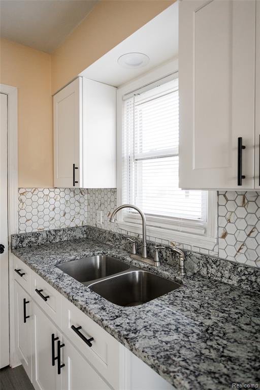 19100 Kingsville Street, Harper Woods, MI 48225 — Photo 3